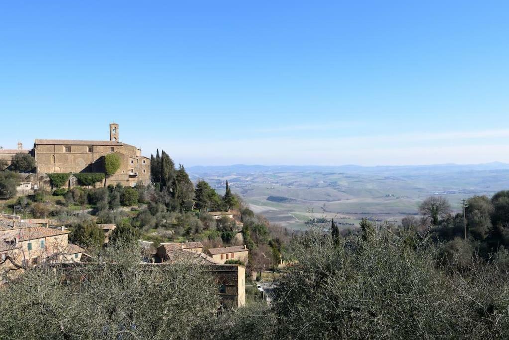 A Tuscan View Hotel Montalcino Luaran gambar